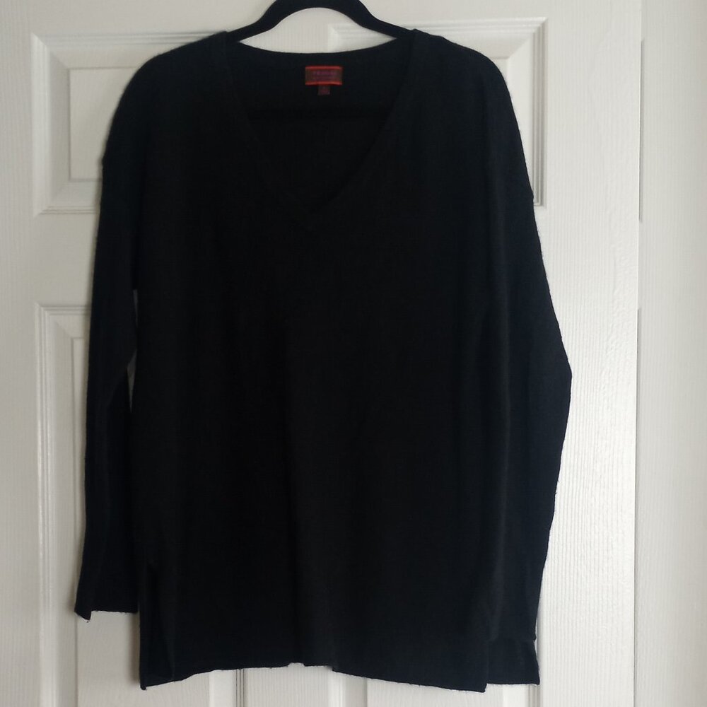 Tesori Black V-Neck 100% Cashmere Long Sleeve Sweater